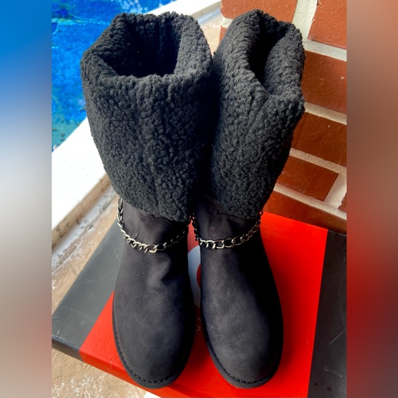 G by GUESS BOOTS — BLACK VEGAN SUEDE — UGG LOOK - Picture 6 of 15